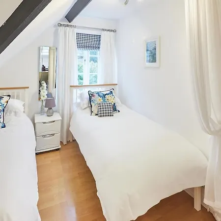 Host & - Park Place *